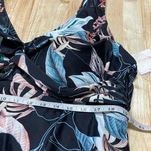 Raisins Curve NWT Plus Size Monteluz Lucia Swim Dress Size 24W Wireless Bra Top - Picture 9 of 11